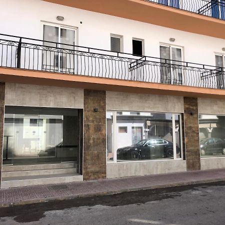 Hostal Rosalia San Antonio  Ngoại thất bức ảnh