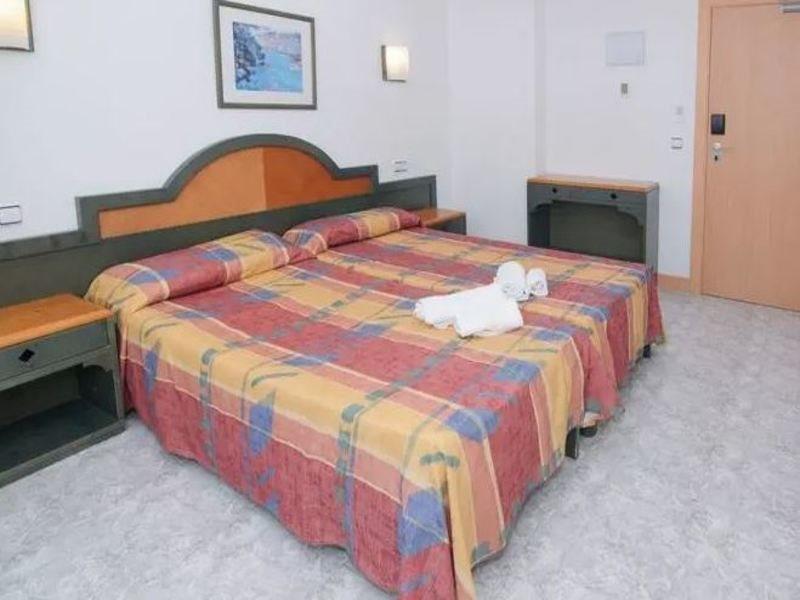 Hostal Rosalia San Antonio  Ngoại thất bức ảnh