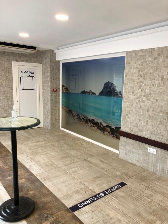 Hostal Rosalia San Antonio  Ngoại thất bức ảnh