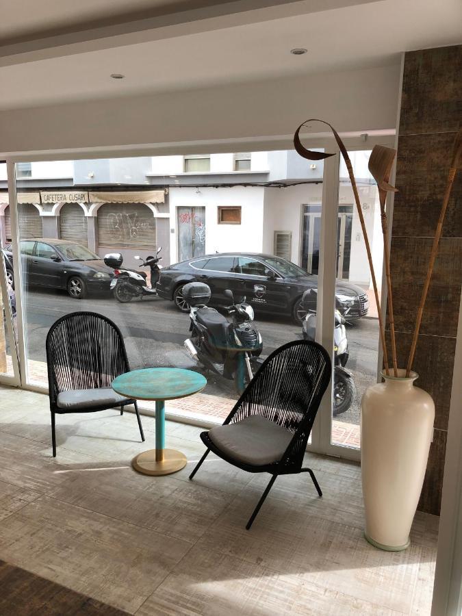 Hostal Rosalia San Antonio  Ngoại thất bức ảnh