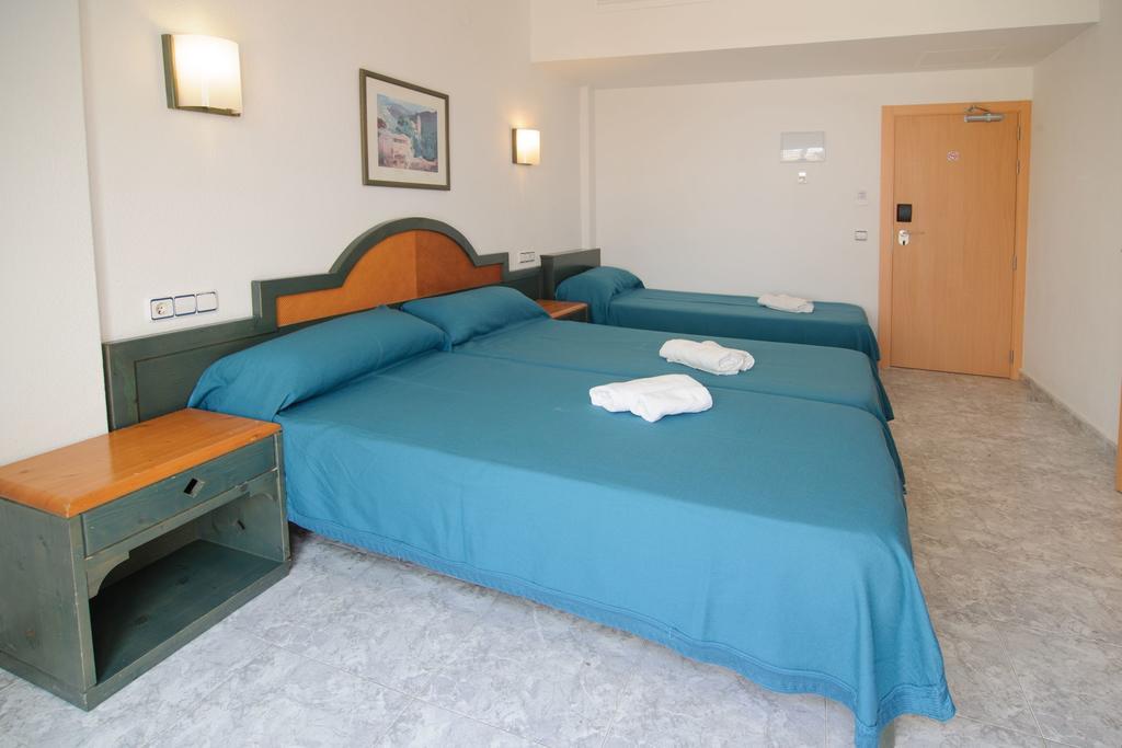 Hostal Rosalia San Antonio  Ngoại thất bức ảnh