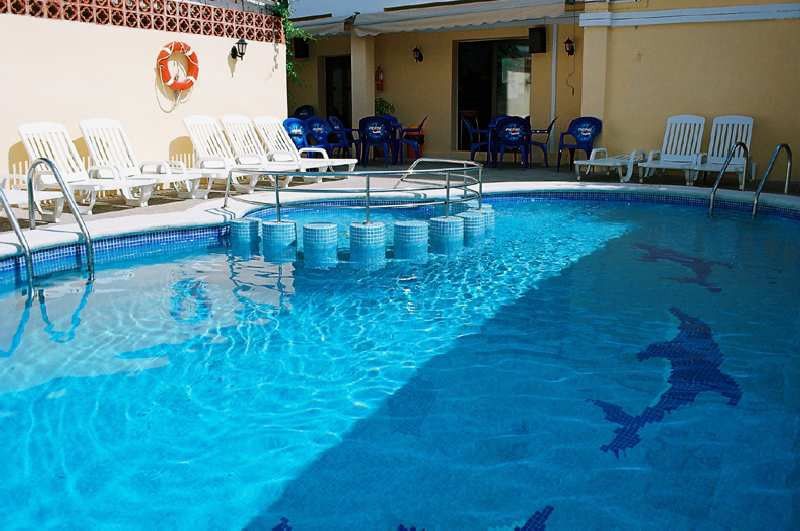 Hostal Rosalia San Antonio  Ngoại thất bức ảnh
